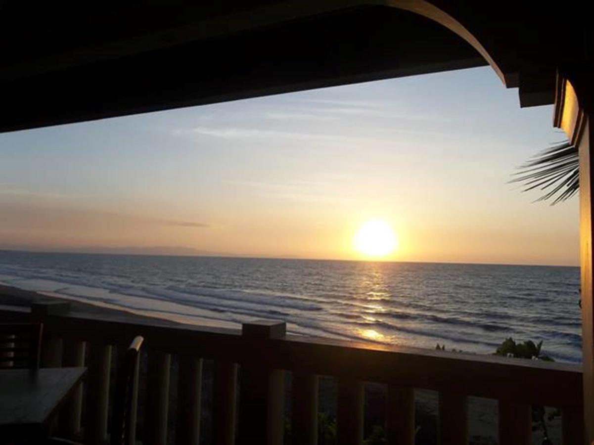 Happy Ripples Beach Resort Mabilao Exteriör bild